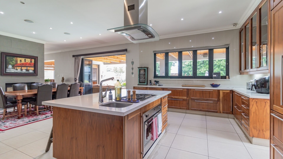 4 Bedroom Property for Sale in Klippoortjie Gauteng