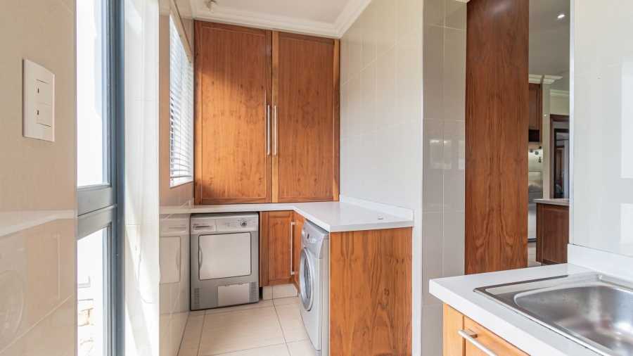 4 Bedroom Property for Sale in Klippoortjie Gauteng