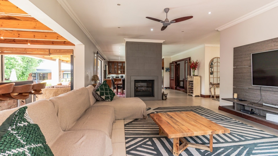 4 Bedroom Property for Sale in Klippoortjie Gauteng