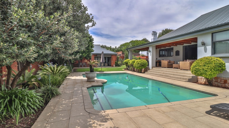 4 Bedroom Property for Sale in Klippoortjie Gauteng