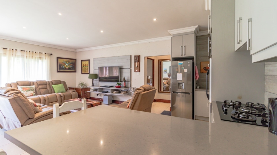 4 Bedroom Property for Sale in Klippoortjie Gauteng