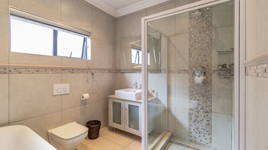 4 Bedroom Property for Sale in Klippoortjie Gauteng