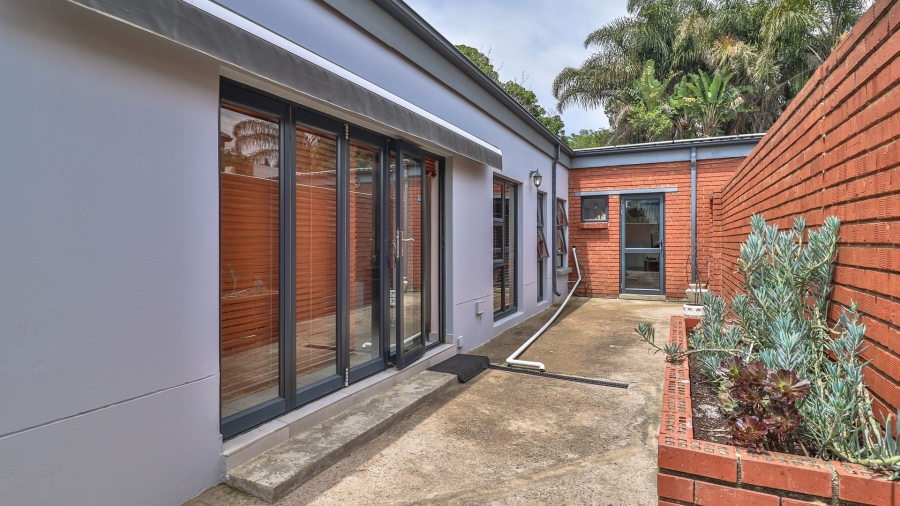 4 Bedroom Property for Sale in Klippoortjie Gauteng