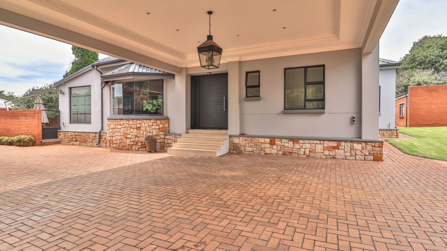 4 Bedroom Property for Sale in Klippoortjie Gauteng
