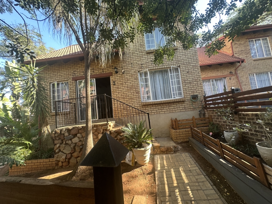 2 Bedroom Property for Sale in Meyerspark Gauteng