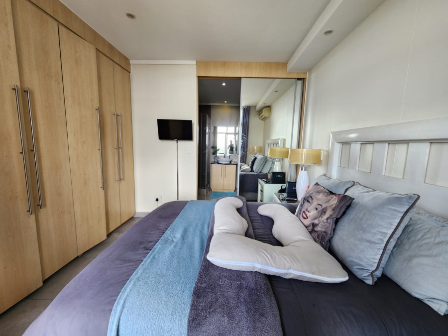 To Let 1 Bedroom Property for Rent in Sandown Gauteng