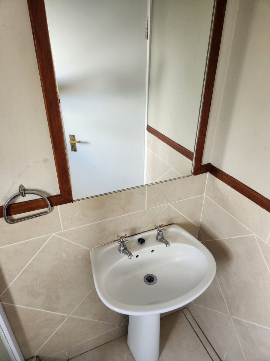 To Let 2 Bedroom Property for Rent in Lonehill Gauteng