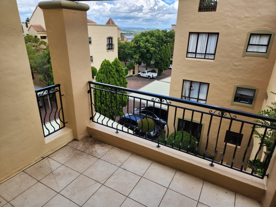 To Let 2 Bedroom Property for Rent in Lonehill Gauteng