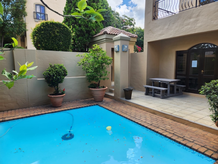 To Let 2 Bedroom Property for Rent in Lonehill Gauteng