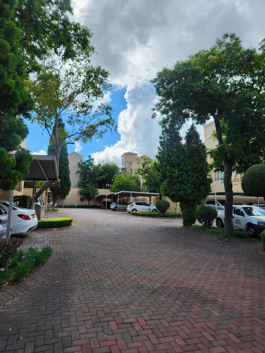 To Let 2 Bedroom Property for Rent in Lonehill Gauteng