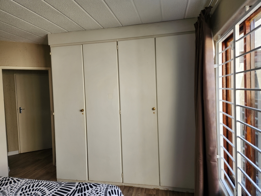 2 Bedroom Property for Sale in Sandown Gauteng