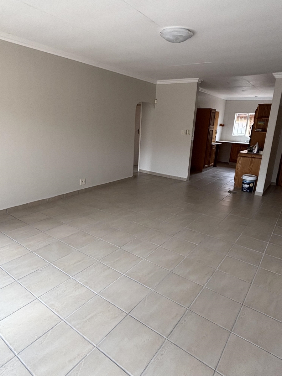 3 Bedroom Property for Sale in Faerie Glen Gauteng