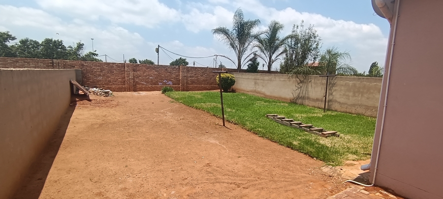 3 Bedroom Property for Sale in Windmill Park Gauteng