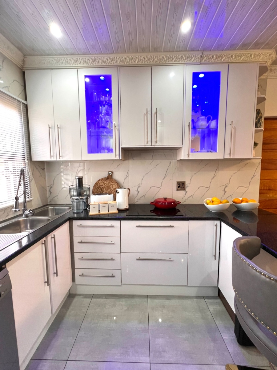 3 Bedroom Property for Sale in Albemarle Gauteng