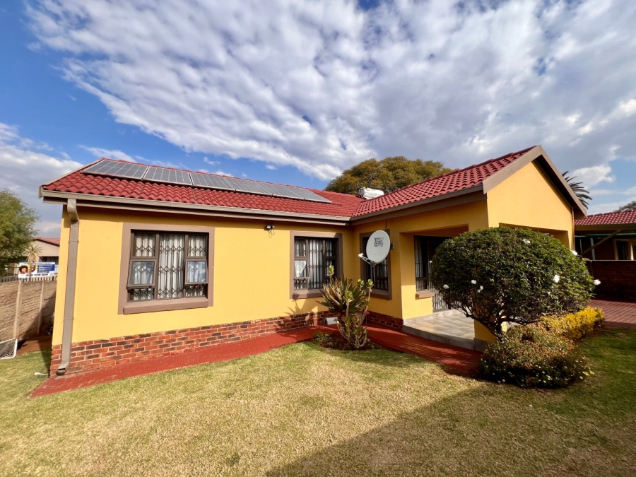 3 Bedroom Property for Sale in Albemarle Gauteng