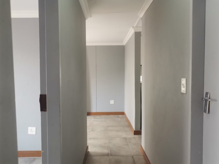 To Let 2 Bedroom Property for Rent in Danville Gauteng