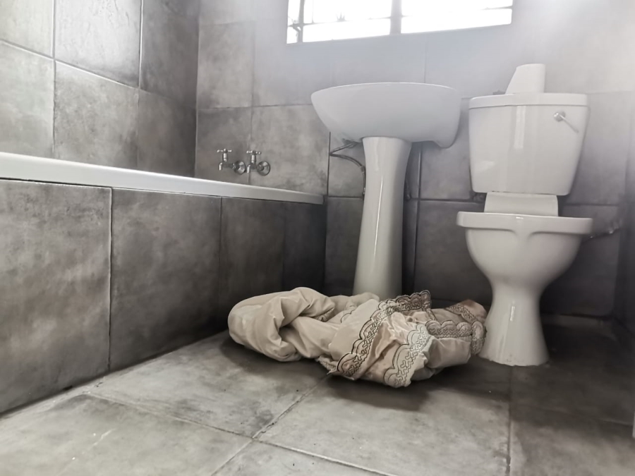 To Let 2 Bedroom Property for Rent in Danville Gauteng