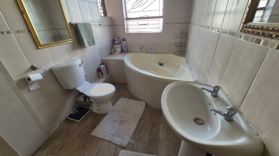3 Bedroom Property for Sale in Daveyton Gauteng