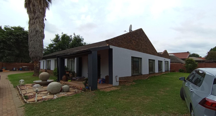 4 Bedroom Property for Sale in Bester Gauteng