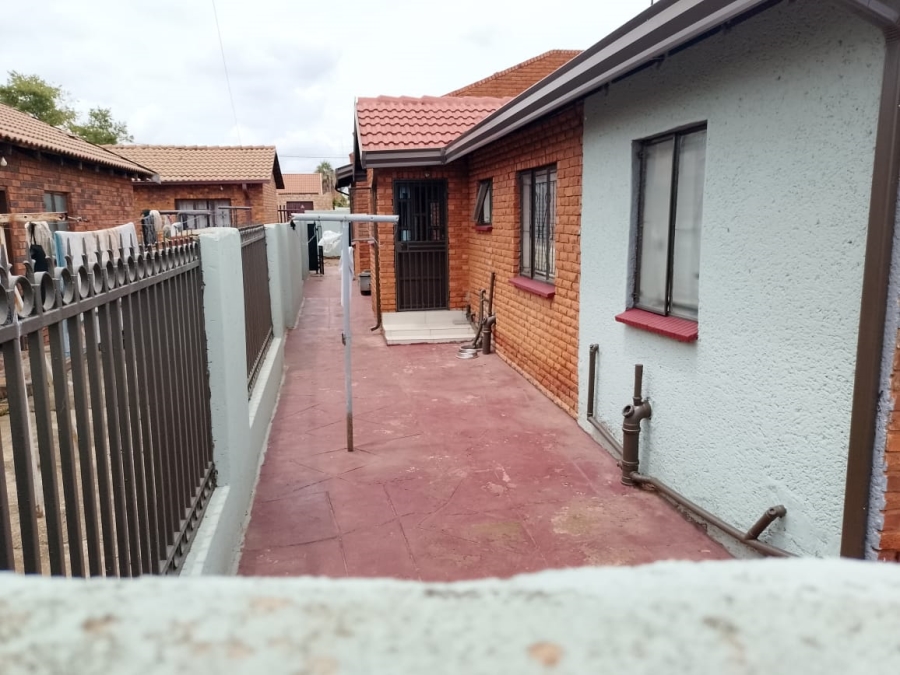 To Let 3 Bedroom Property for Rent in Mamelodi East Gauteng