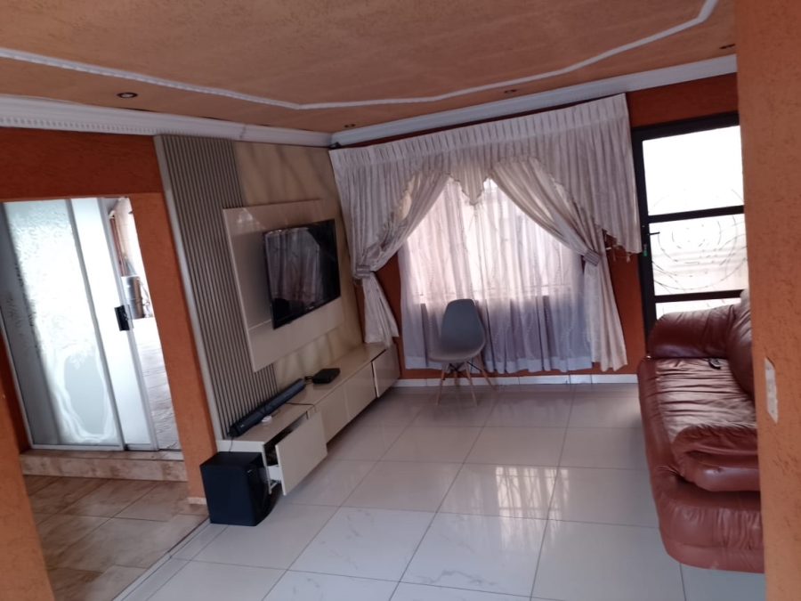 To Let 3 Bedroom Property for Rent in Mamelodi East Gauteng