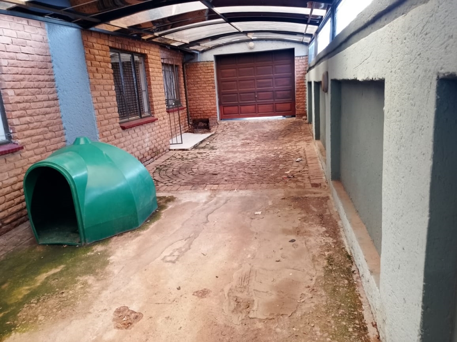 To Let 3 Bedroom Property for Rent in Mamelodi East Gauteng