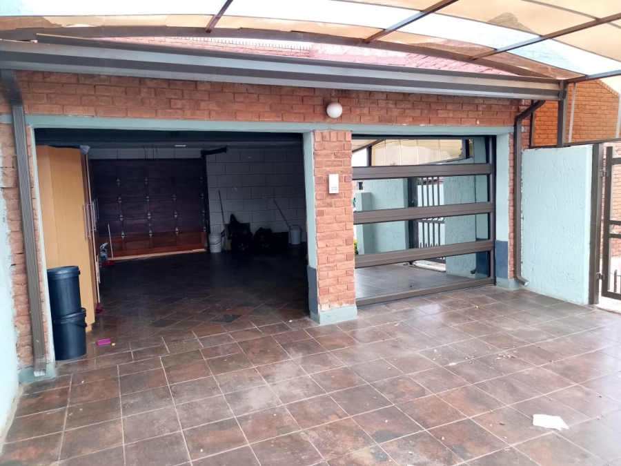 To Let 3 Bedroom Property for Rent in Mamelodi East Gauteng