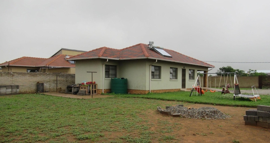 3 Bedroom Property for Sale in Azaadville Gauteng