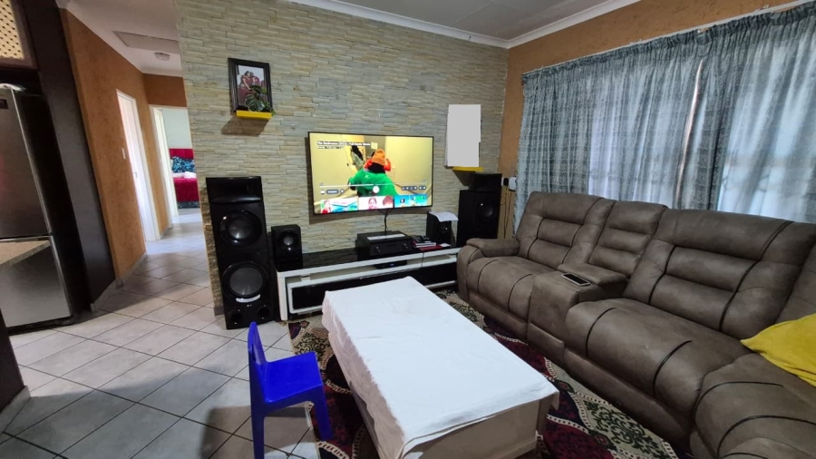 3 Bedroom Property for Sale in Crystal Park Gauteng