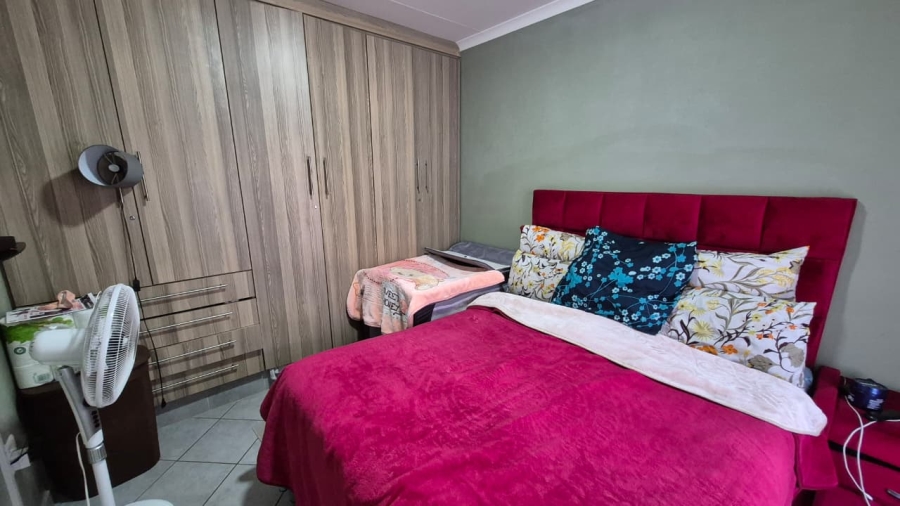 3 Bedroom Property for Sale in Crystal Park Gauteng