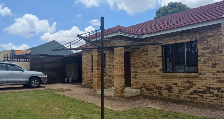 2 Bedroom Property for Sale in Glen Harvie Gauteng