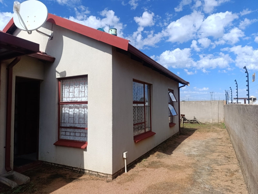 2 Bedroom Property for Sale in Soshanguve East Gauteng