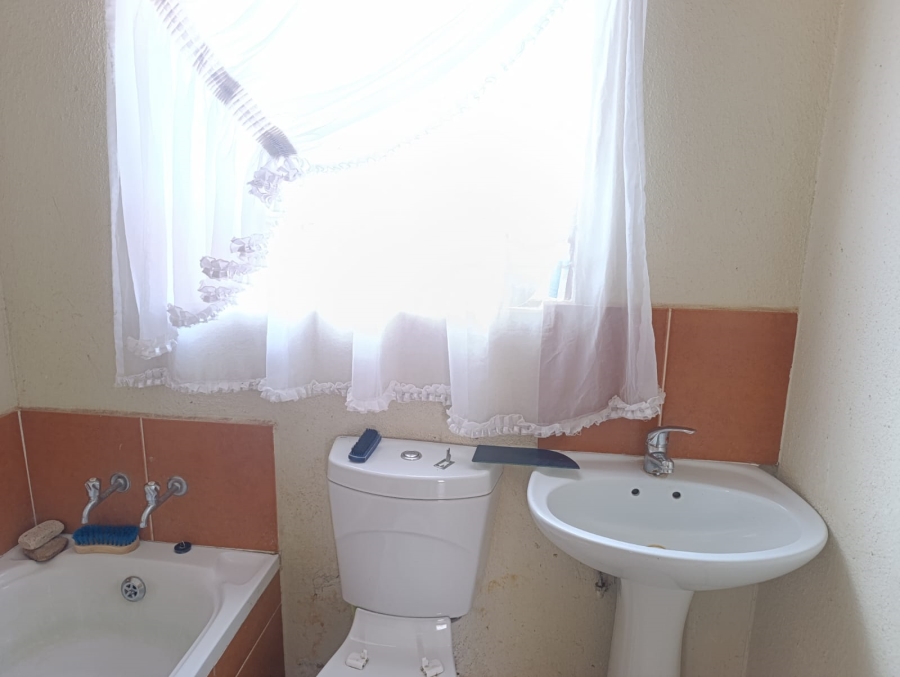 2 Bedroom Property for Sale in Soshanguve East Gauteng