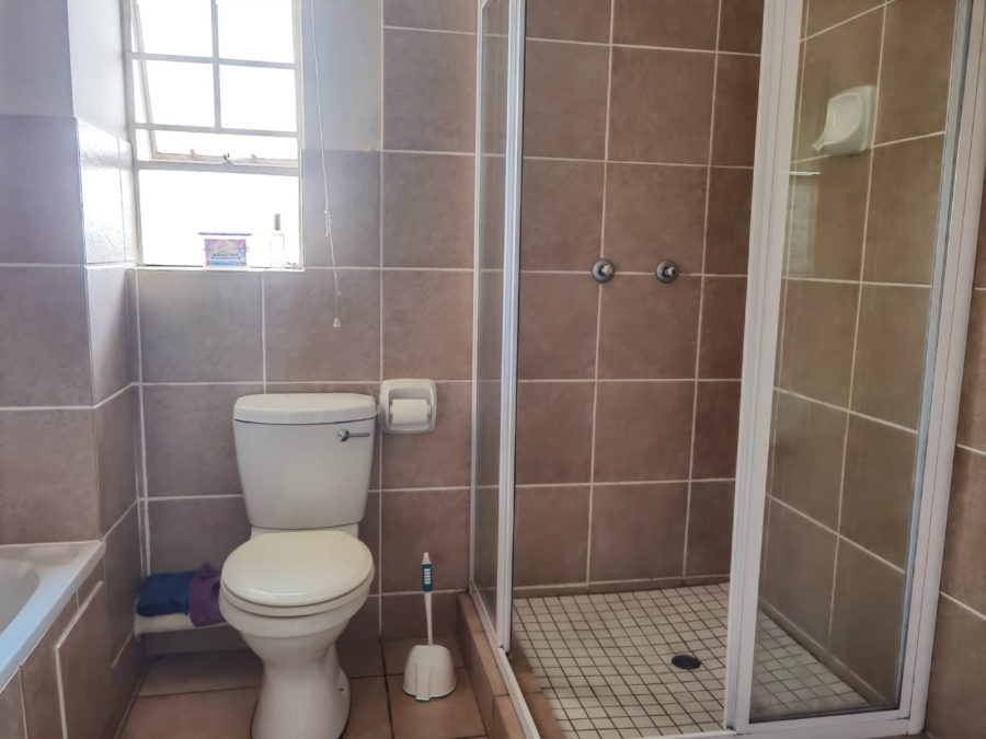 2 Bedroom Property for Sale in Annlin-wes Gauteng