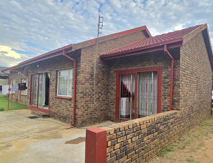 3 Bedroom Property for Sale in Bester Gauteng