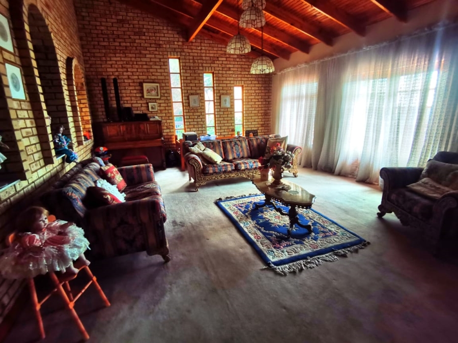 5 Bedroom Property for Sale in Magalieskruin Gauteng