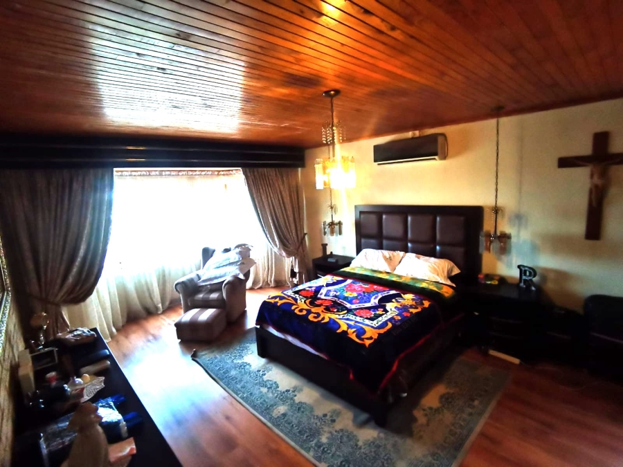 5 Bedroom Property for Sale in Magalieskruin Gauteng