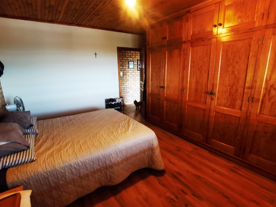 5 Bedroom Property for Sale in Magalieskruin Gauteng