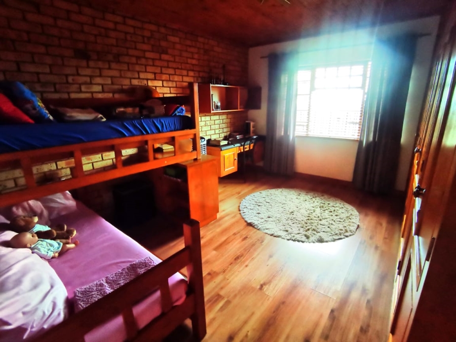 5 Bedroom Property for Sale in Magalieskruin Gauteng