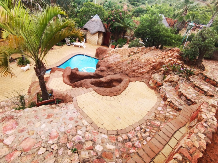 5 Bedroom Property for Sale in Magalieskruin Gauteng