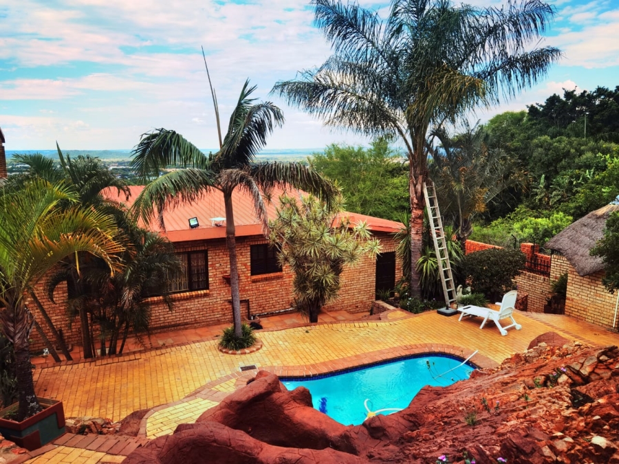 5 Bedroom Property for Sale in Magalieskruin Gauteng