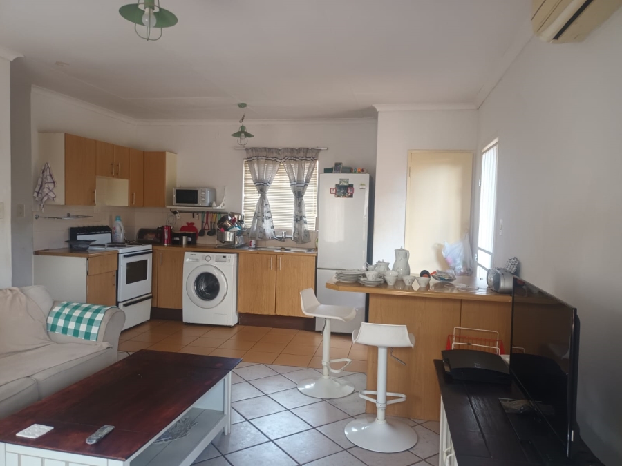 2 Bedroom Property for Sale in Hesteapark Gauteng