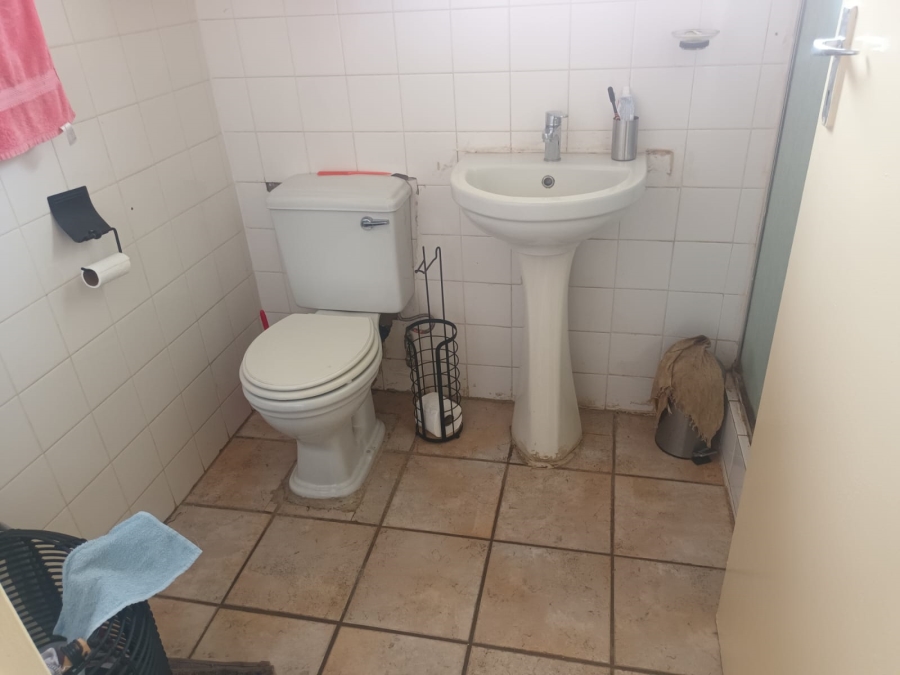 2 Bedroom Property for Sale in Hesteapark Gauteng