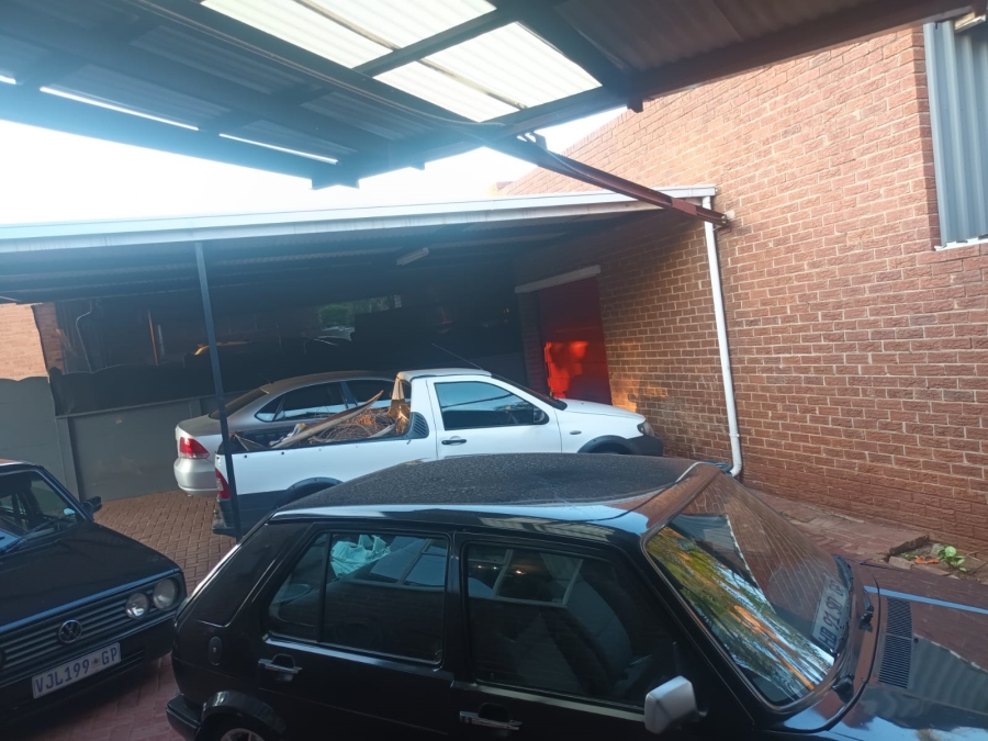 3 Bedroom Property for Sale in West Park Gauteng