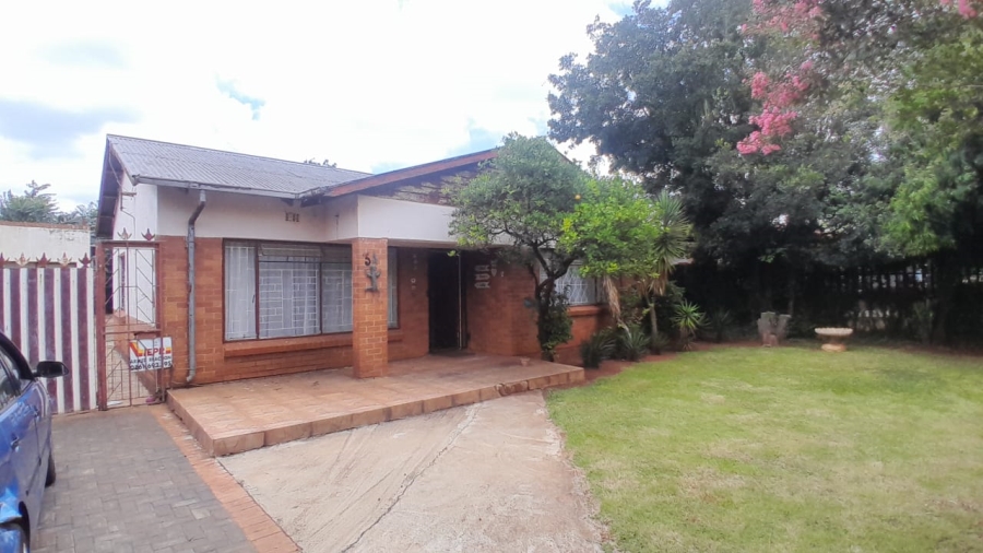 3 Bedroom Property for Sale in Westonaria Gauteng