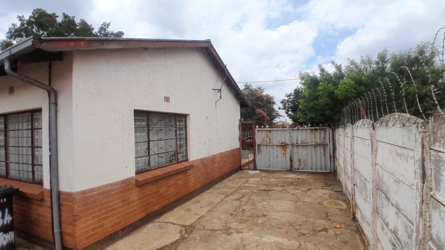 3 Bedroom Property for Sale in Westonaria Gauteng