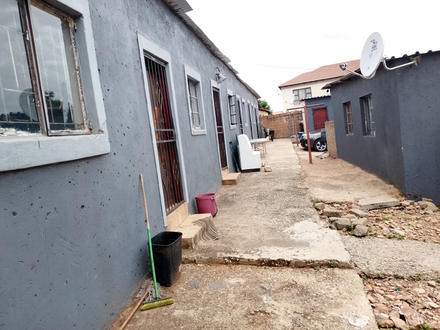 2 Bedroom Property for Sale in Mamelodi East Gauteng