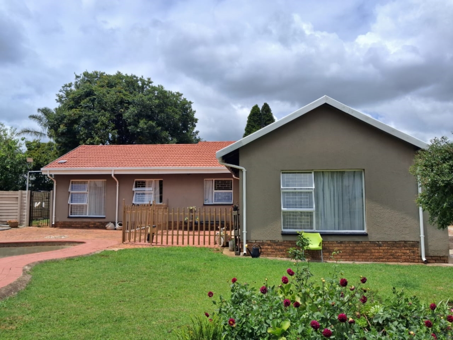 4 Bedroom Property for Sale in Norkem Park Gauteng