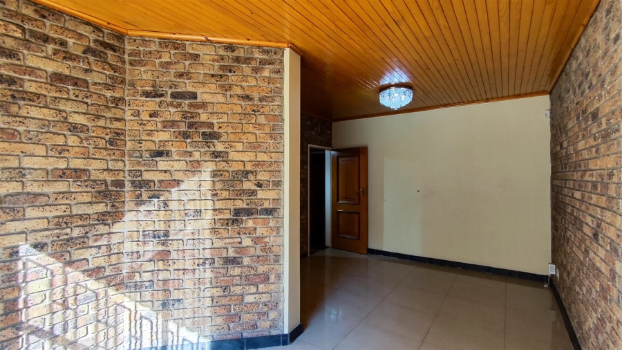 3 Bedroom Property for Sale in Sunward Park Gauteng