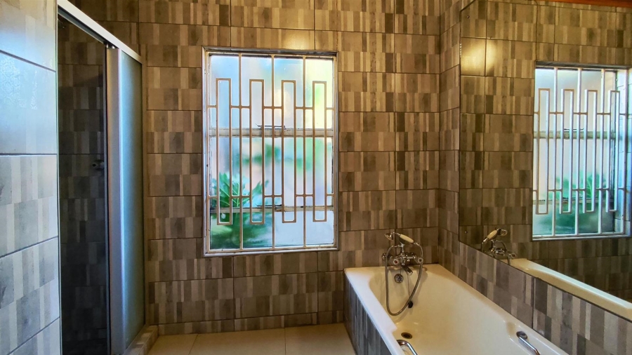 3 Bedroom Property for Sale in Sunward Park Gauteng